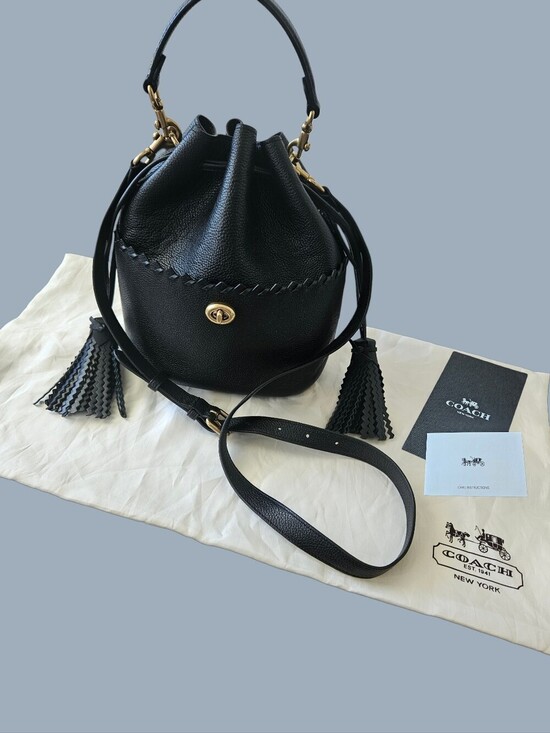 Coach Handbags - NWOT Coach Blk Pebbled Leather Lora Whipstitch Bucket Bag Detachable Crossbody